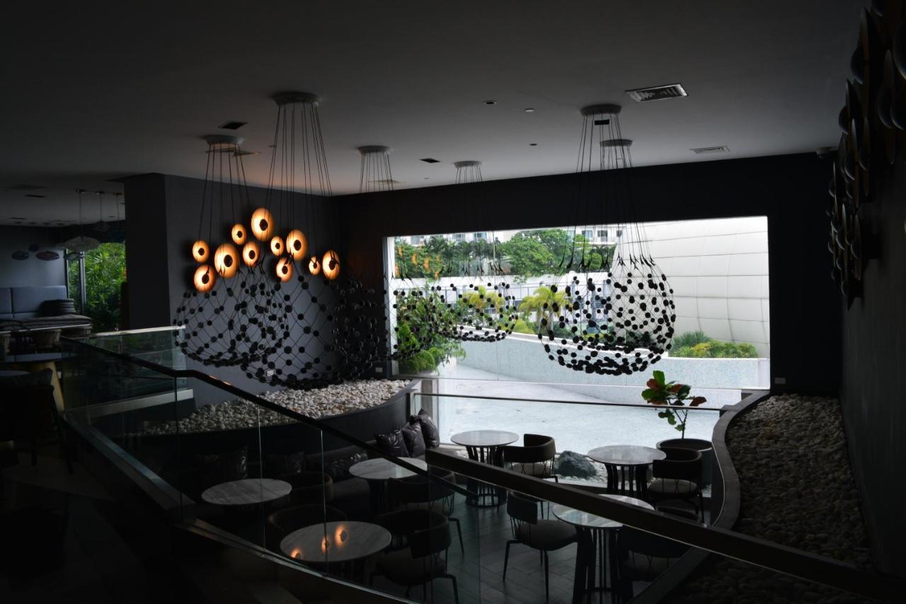 Luxxe Interior Design Condo - Novotel Residences At Acqua Private Residences Mandaluyong Bagian luar foto