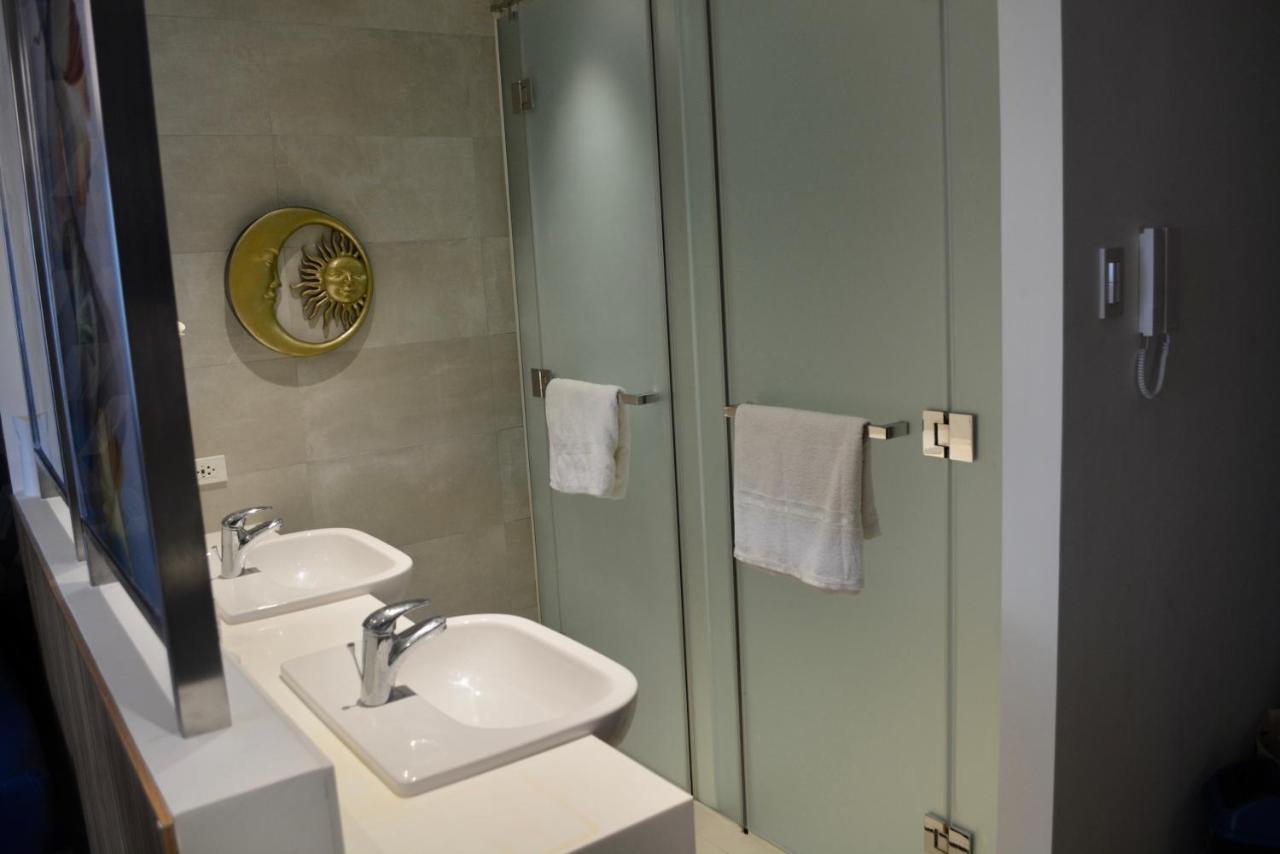 Luxxe Interior Design Condo - Novotel Residences At Acqua Private Residences Mandaluyong Bagian luar foto
